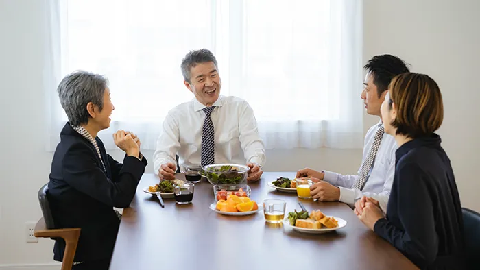 「親を扶養する」ってどういうこと？ 税金と健康保険では異なる点を理解しよう